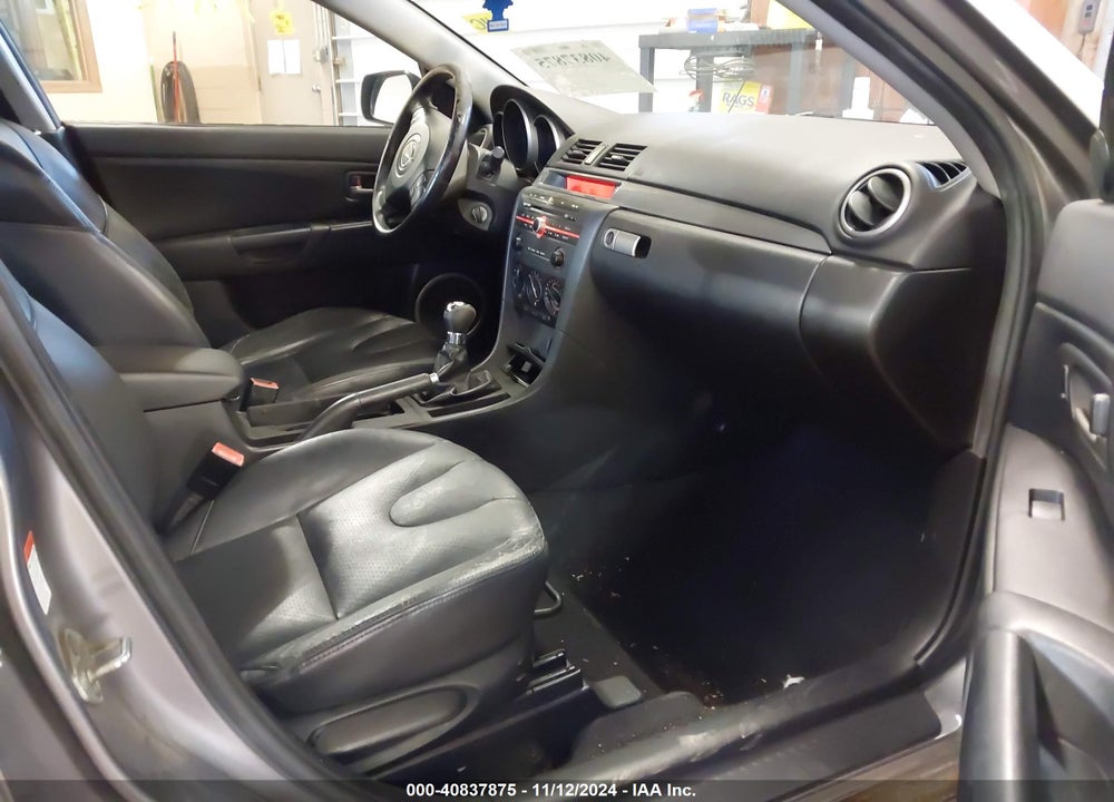 2005 MAZDA 3 S VIN: JM1BK323251275012