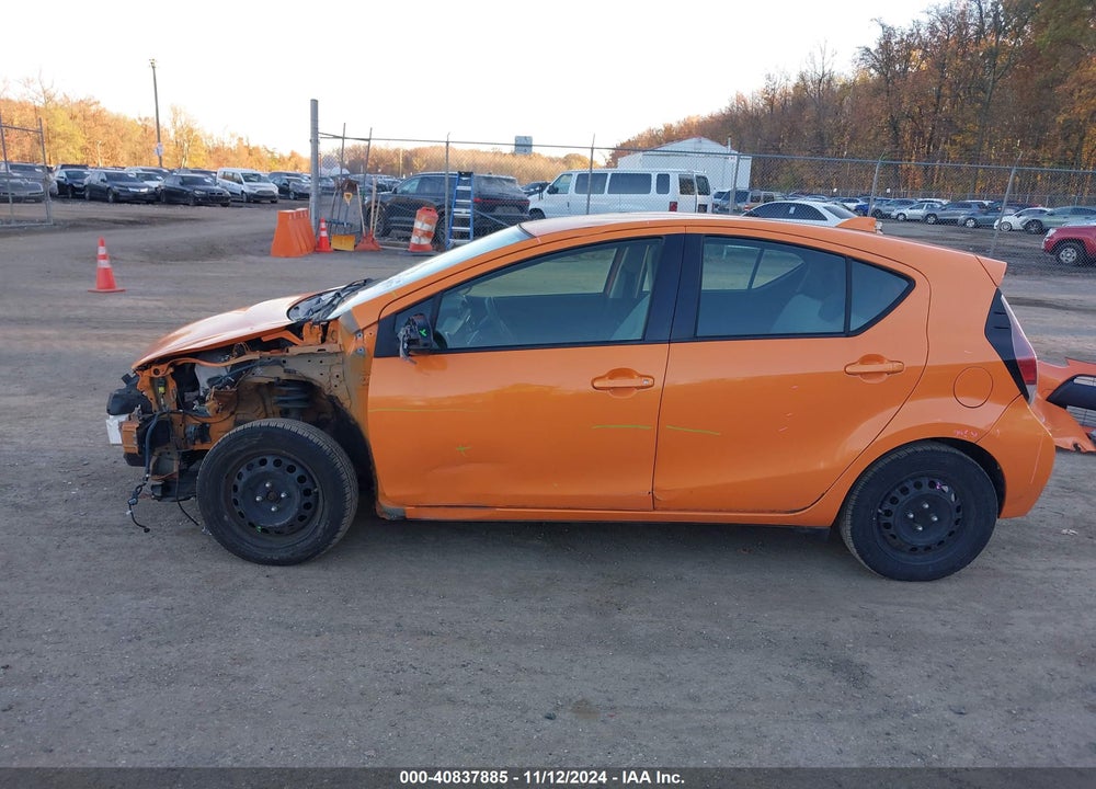 2015 TOYOTA PRIUS C ONE VIN: JTDKDTB3XF1114774