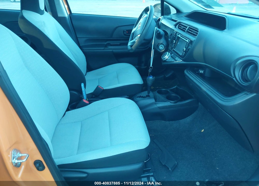 2015 TOYOTA PRIUS C ONE VIN: JTDKDTB3XF1114774