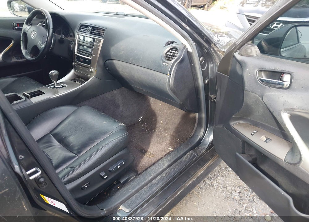 2010 LEXUS IS 250 VIN: JTHBF5C24A5110568