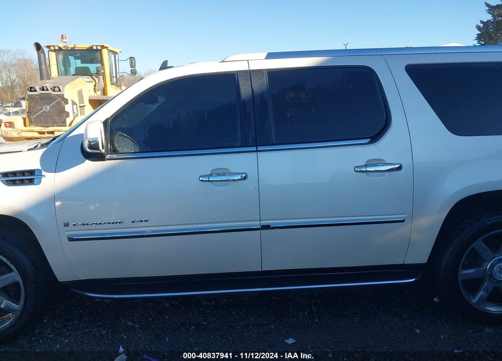 2007 CADILLAC ESCALADE ESV STANDARD VIN: 1GYFK66827R421142