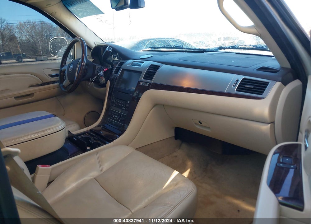 2007 CADILLAC ESCALADE ESV STANDARD VIN: 1GYFK66827R421142