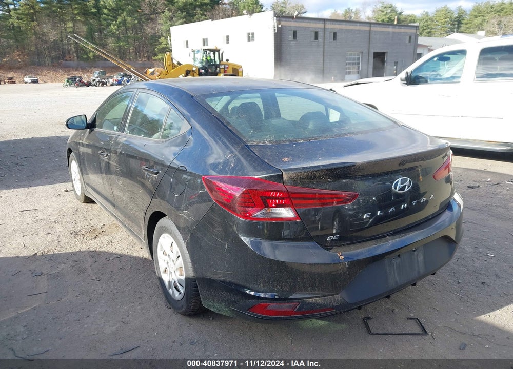 2019 HYUNDAI ELANTRA SE VIN: 5NPD74LF7KH425371