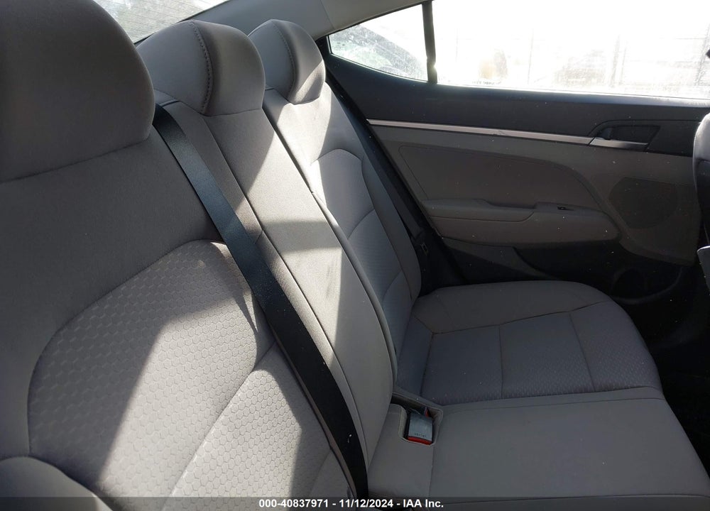 2019 HYUNDAI ELANTRA SE VIN: 5NPD74LF7KH425371