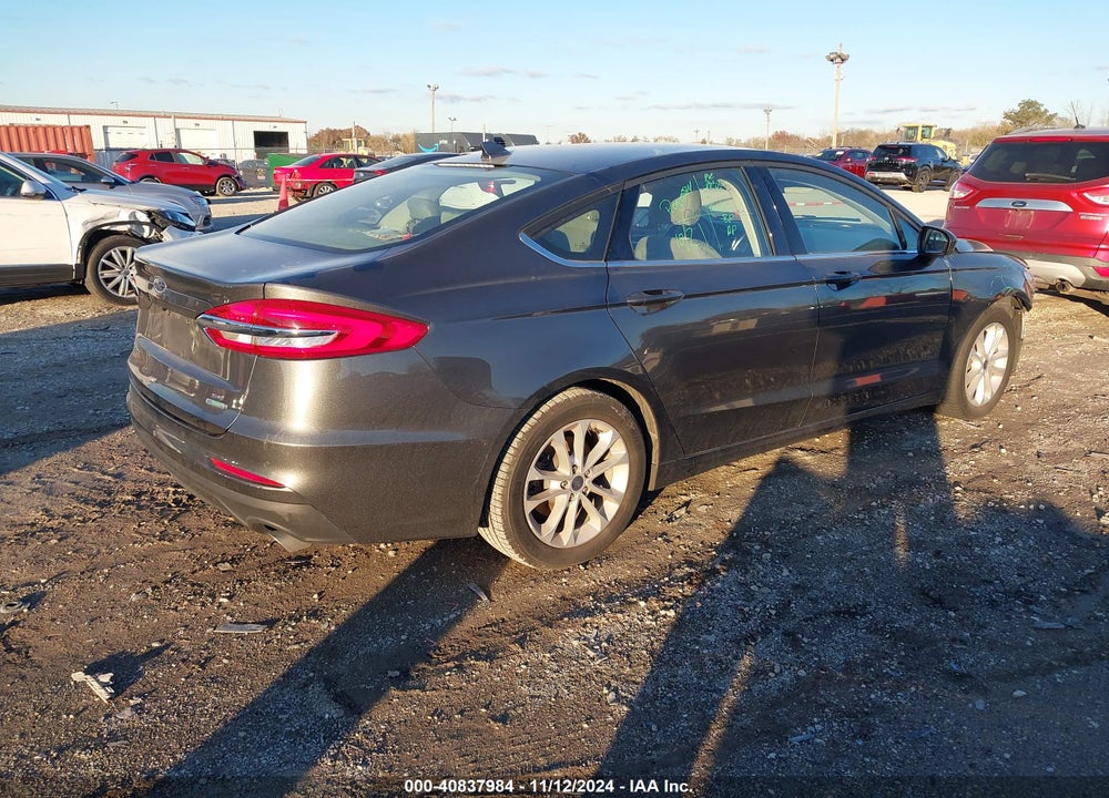 2019 FORD FUSION SE VIN: 3FA6P0HD1KR230104