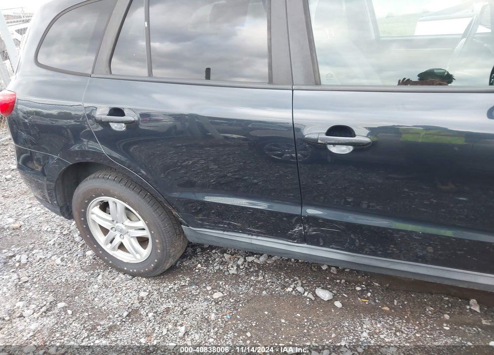 2011 HYUNDAI SANTA FE GLS VIN: 5XYZGDAB8BG015434