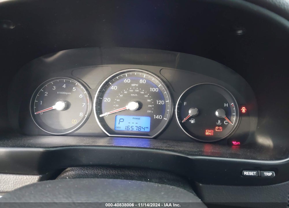 2011 HYUNDAI SANTA FE GLS VIN: 5XYZGDAB8BG015434