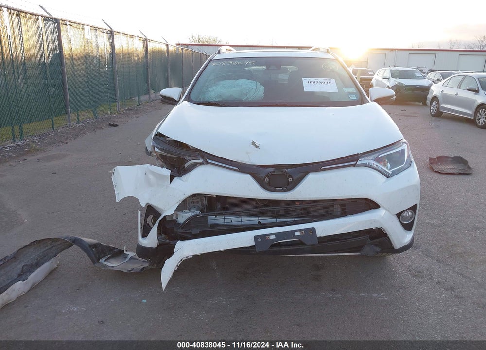 2017 TOYOTA RAV4 XLE VIN: 2T3RFREV6HW556853