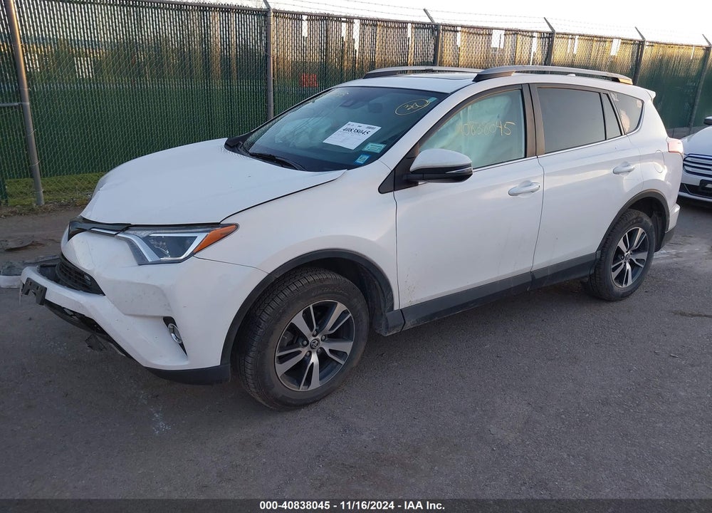 2017 TOYOTA RAV4 XLE VIN: 2T3RFREV6HW556853