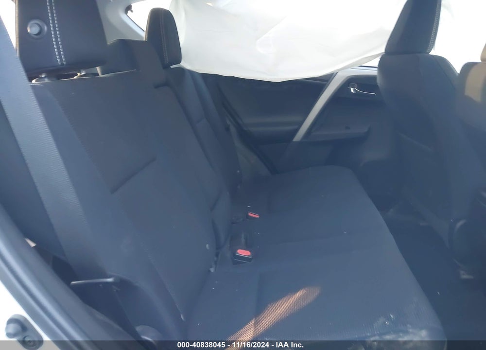 2017 TOYOTA RAV4 XLE VIN: 2T3RFREV6HW556853