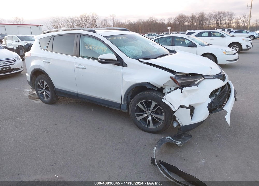 2017 TOYOTA RAV4 XLE VIN: 2T3RFREV6HW556853