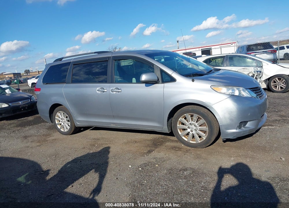 2011 TOYOTA SIENNA LE VIN: 5TDJK3DCXBS005825