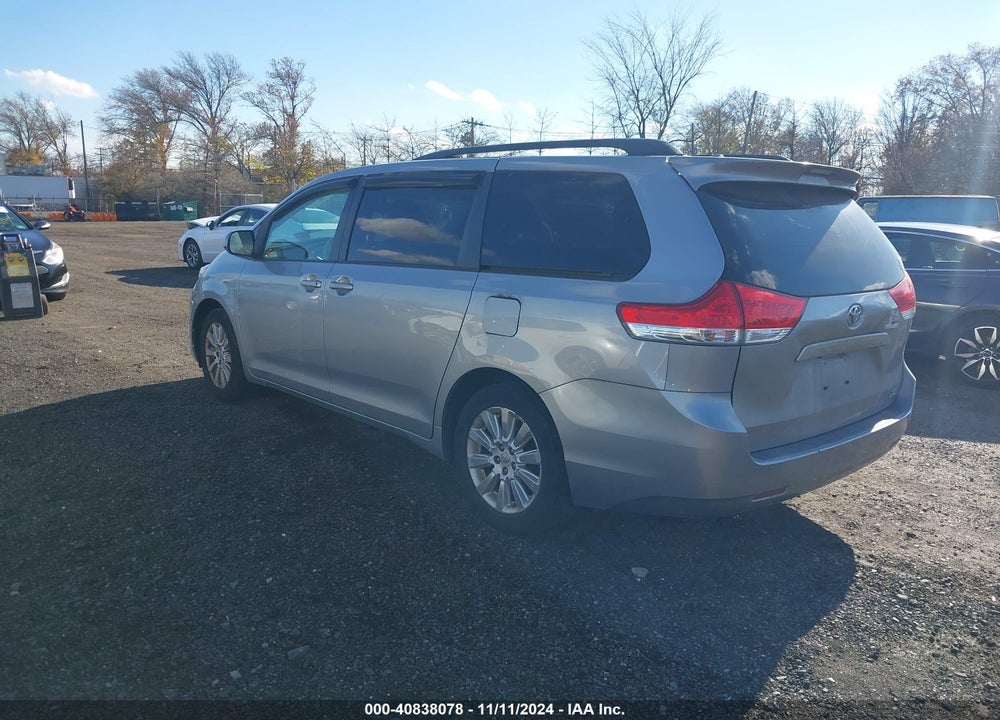 2011 TOYOTA SIENNA LE VIN: 5TDJK3DCXBS005825