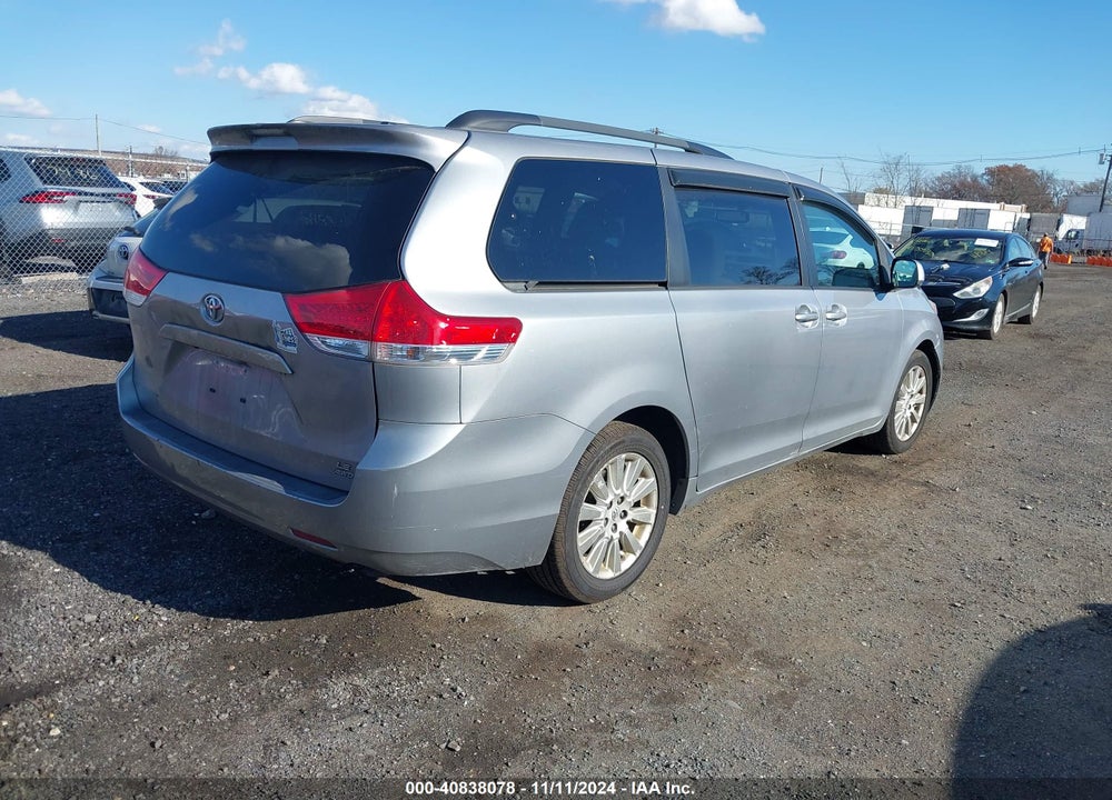 2011 TOYOTA SIENNA LE VIN: 5TDJK3DCXBS005825