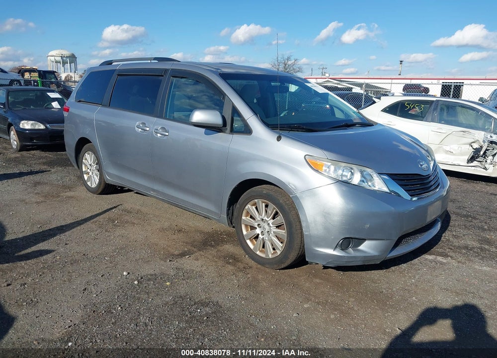 2011 TOYOTA SIENNA LE VIN: 5TDJK3DCXBS005825