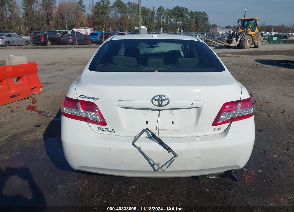 2011 TOYOTA CAMRY LE VIN: 4T1BF3EK1BU693042