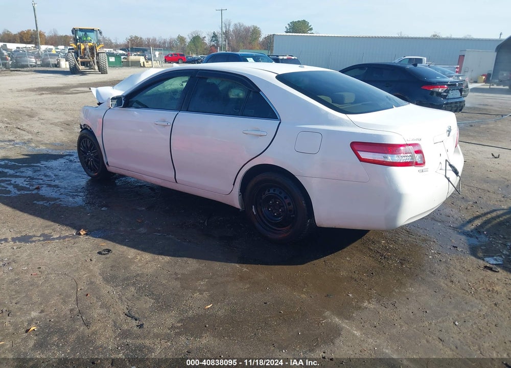 2011 TOYOTA CAMRY LE VIN: 4T1BF3EK1BU693042