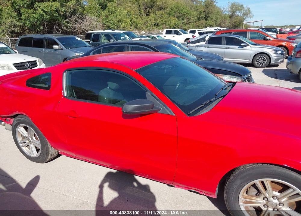 2014 FORD MUSTANG V6 VIN: 1ZVBP8AM1E5327101