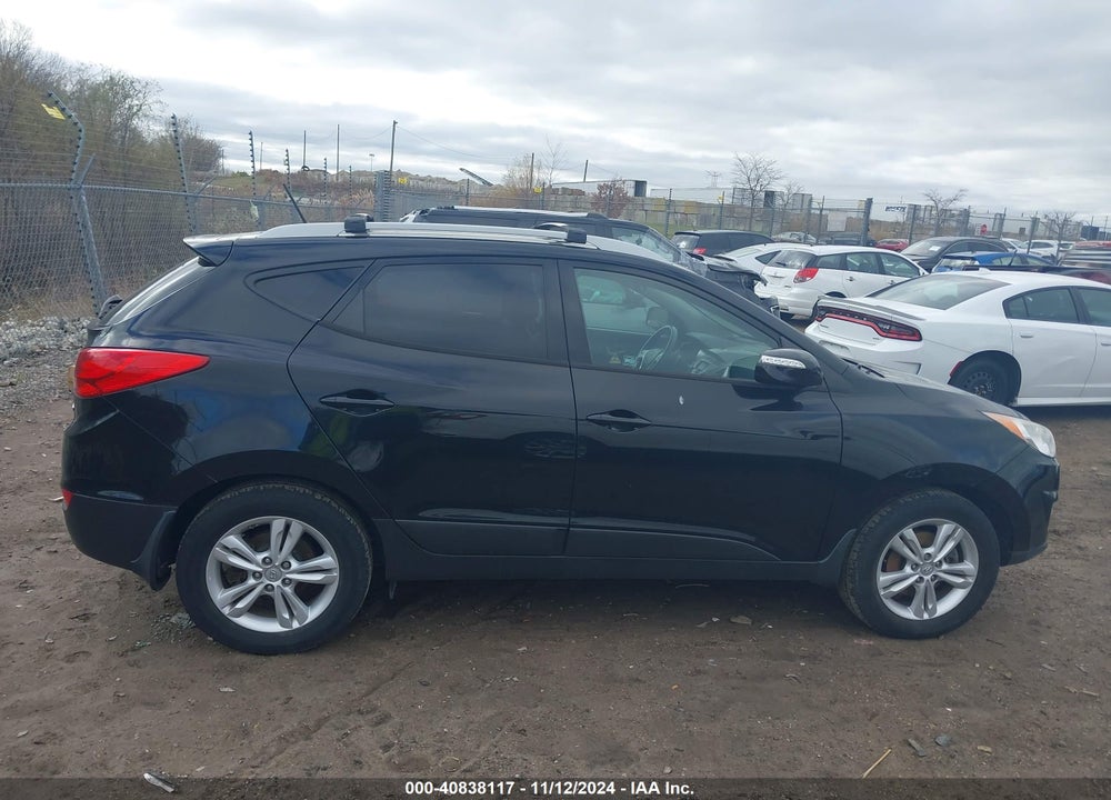 2012 HYUNDAI TUCSON GLS VIN: KM8JUCAC8CU403347