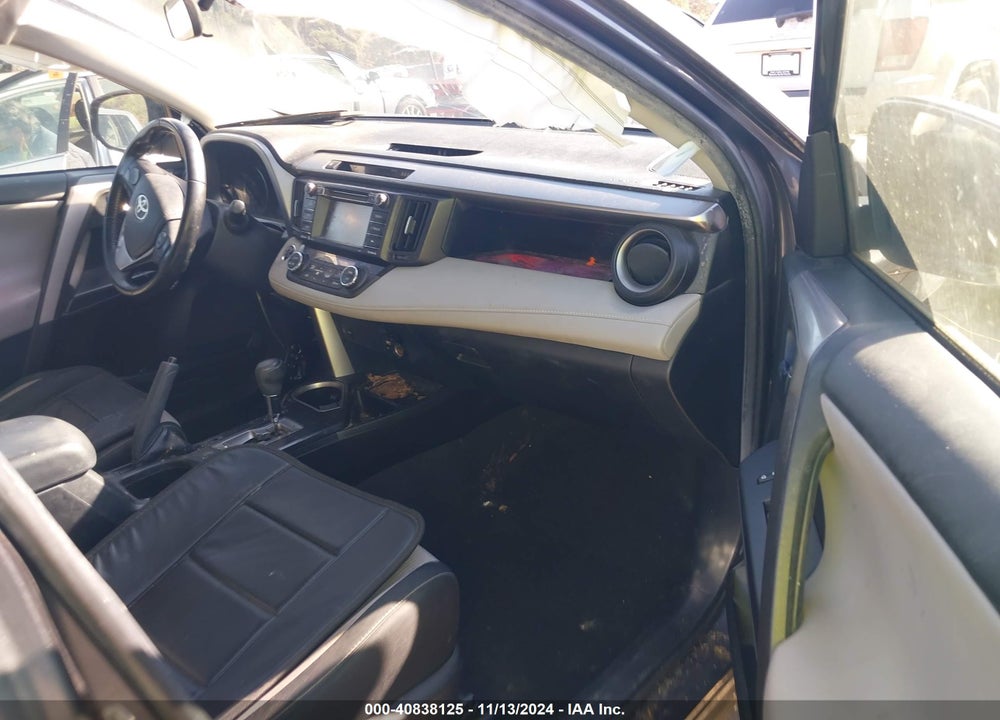 2017 TOYOTA RAV4 XLE VIN: JTMRFREV8HJ161930