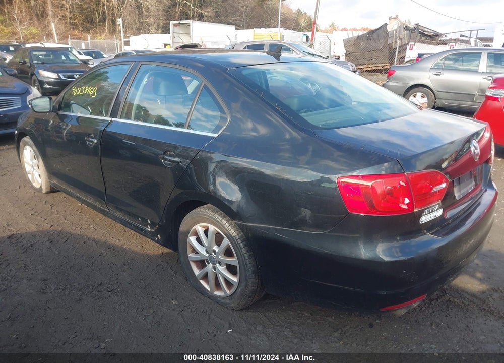 2013 VOLKSWAGEN JETTA 2.5L SE VIN: 3VWDP7AJ4DM427467