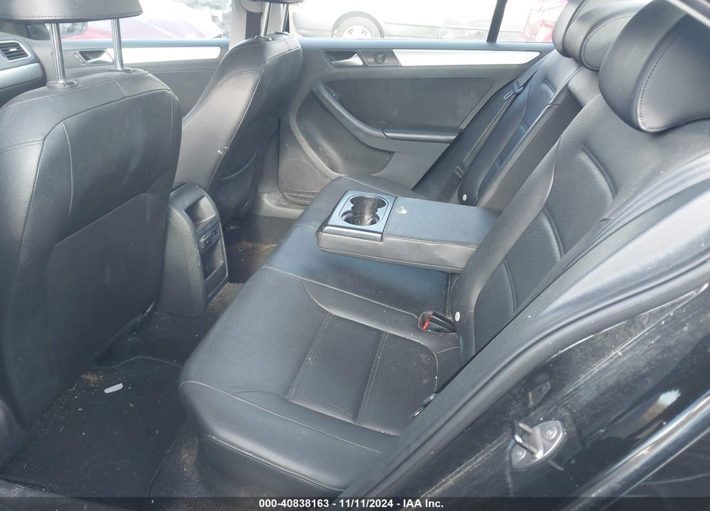 2013 VOLKSWAGEN JETTA 2.5L SE VIN: 3VWDP7AJ4DM427467