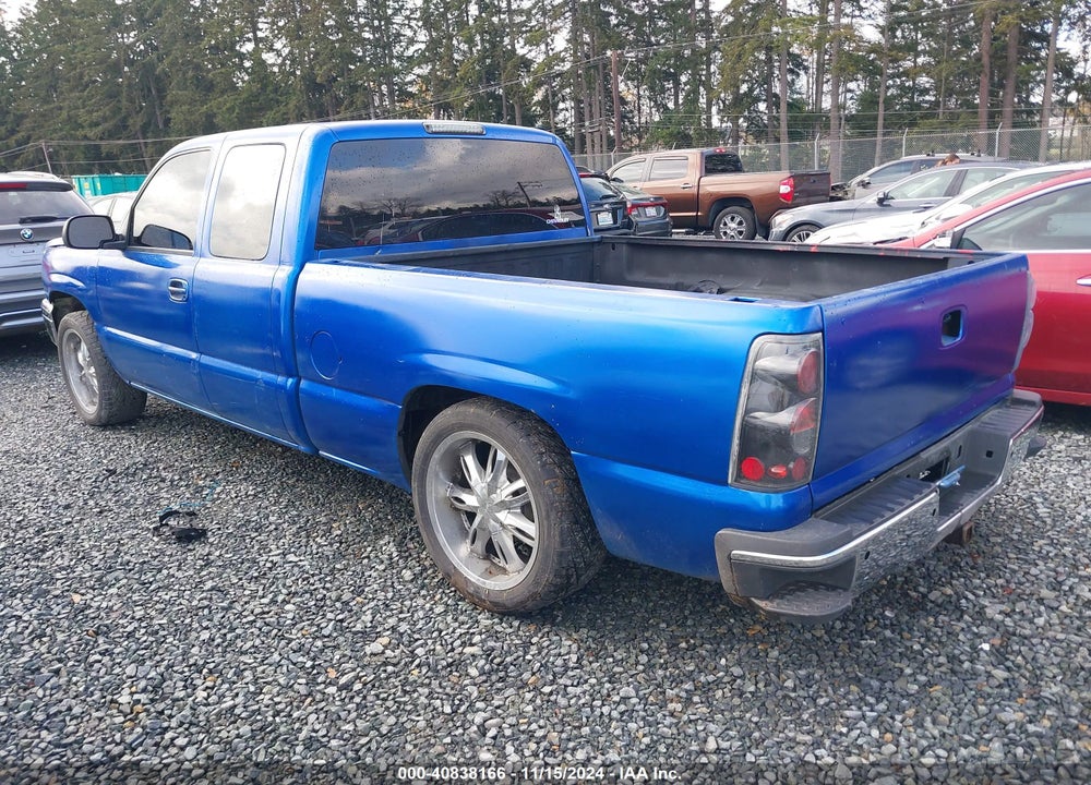 2003 CHEVROLET SILVERADO 1500 LS VIN: 2GCEC19V331394247