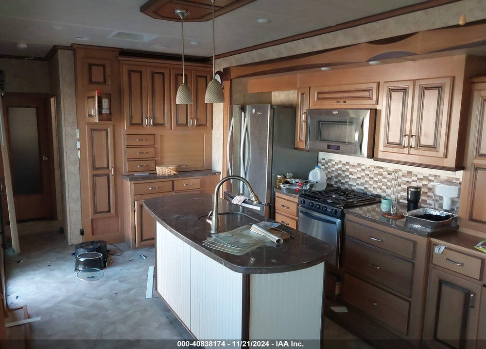 2016 CEDAR CREEK COTTAGE VIN: 4X4TCRS2XGS214218