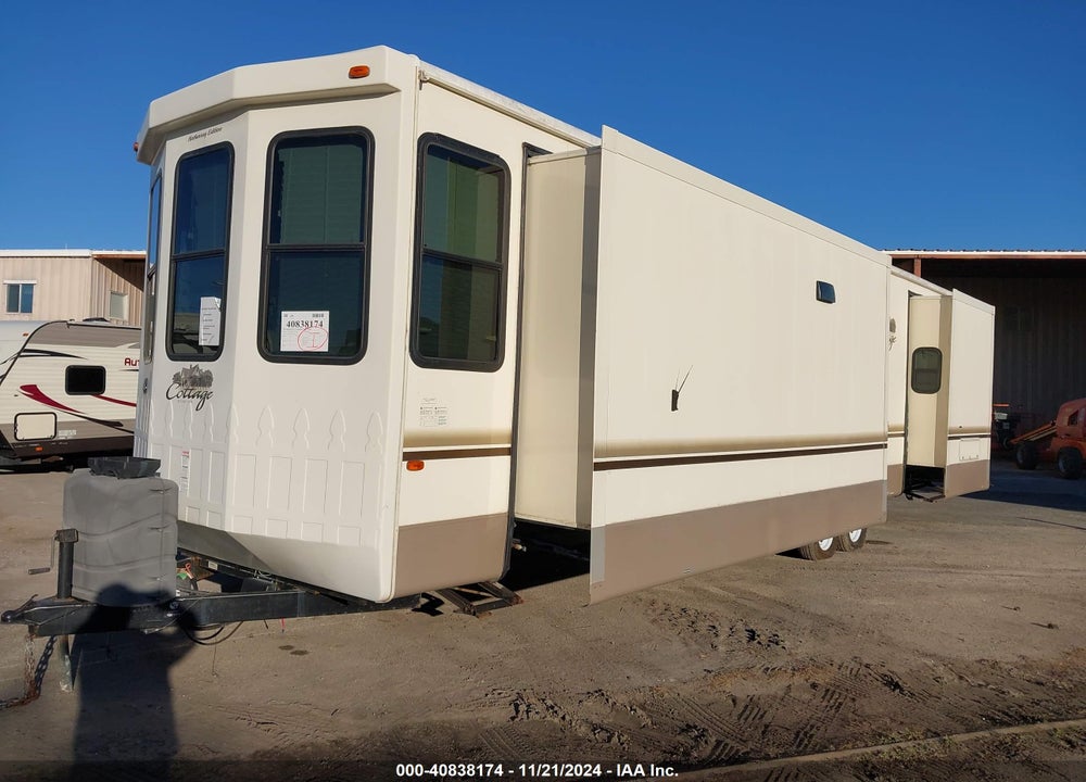 2016 CEDAR CREEK COTTAGE VIN: 4X4TCRS2XGS214218