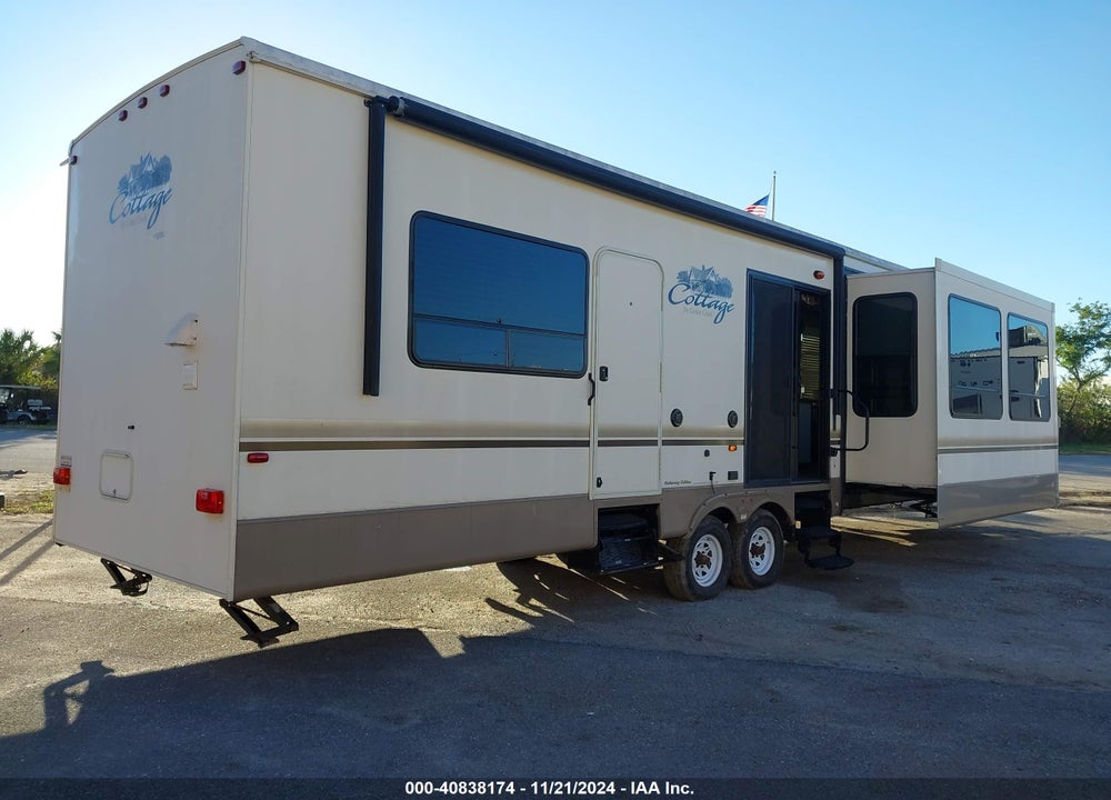 2016 CEDAR CREEK COTTAGE VIN: 4X4TCRS2XGS214218
