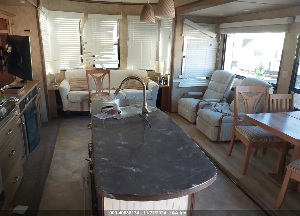 2016 CEDAR CREEK COTTAGE VIN: 4X4TCRS2XGS214218