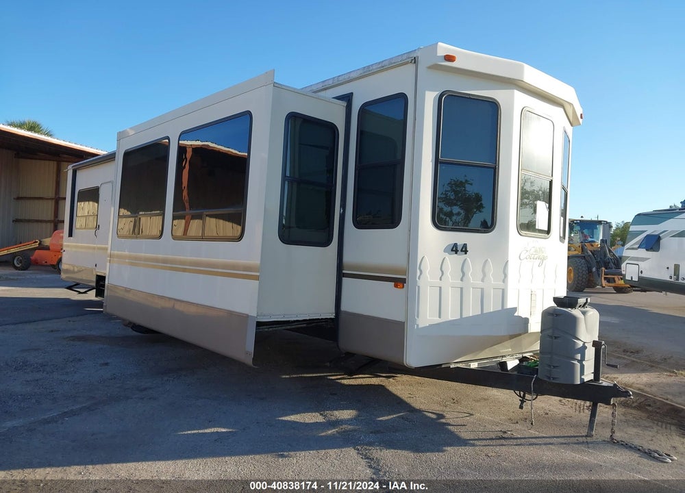 2016 CEDAR CREEK COTTAGE VIN: 4X4TCRS2XGS214218