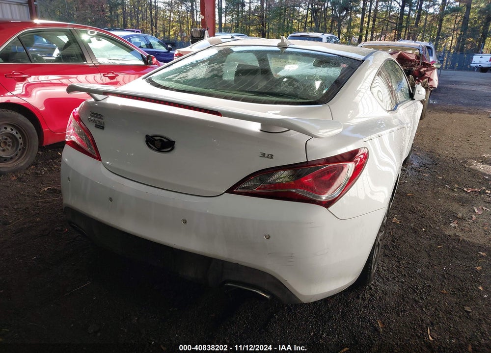 2015 HYUNDAI GENESIS 3.8 ULTIMATE VIN: KMHHU6KJ2FU123571