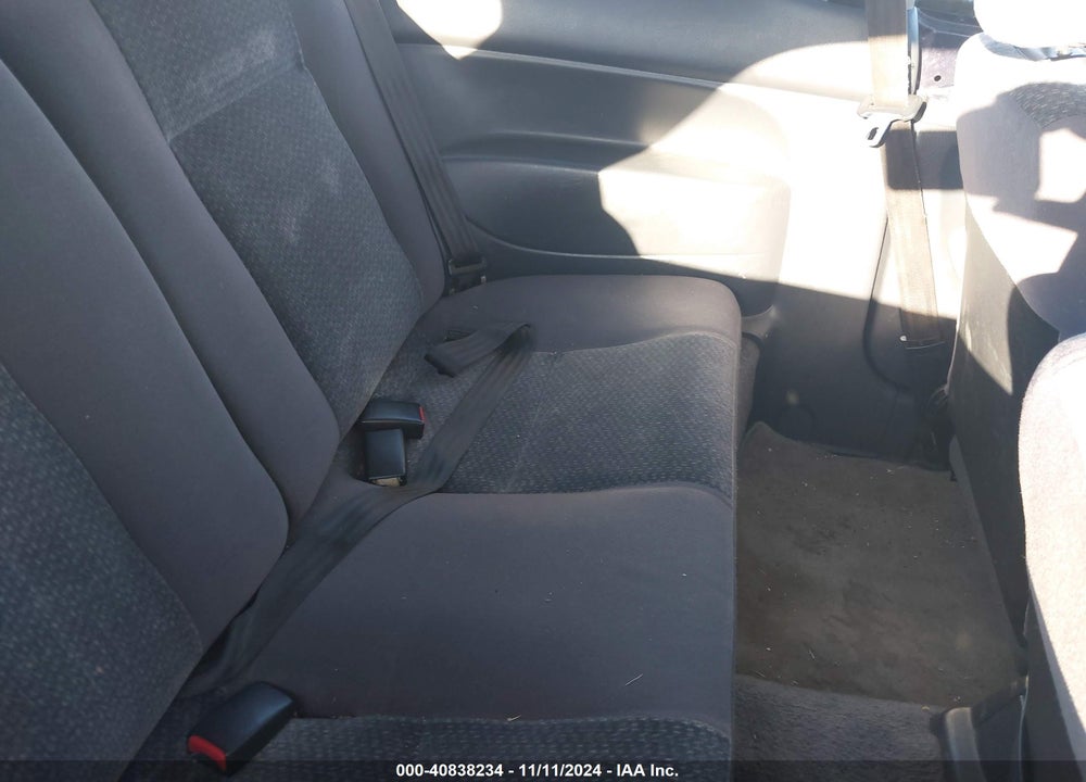 1998 HONDA CIVIC DX VIN: 2HGEJ6347WH104527