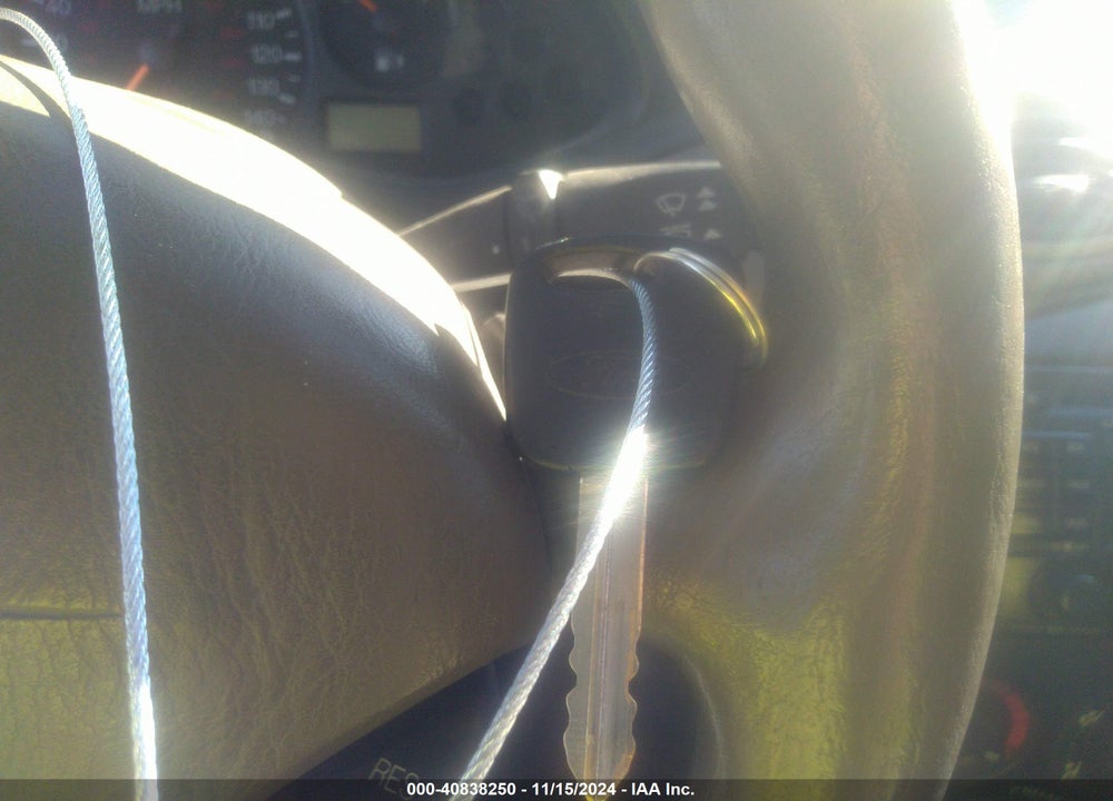 2003 FORD FOCUS SE VIN: 1FAFP34Z73W300223