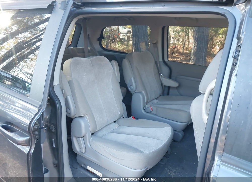2014 KIA SEDONA LX VIN: KNDMG4C7XE6574994