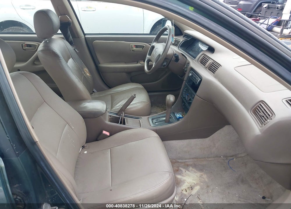 2000 TOYOTA CAMRY LE VIN: 4T1BG22K3YU642971