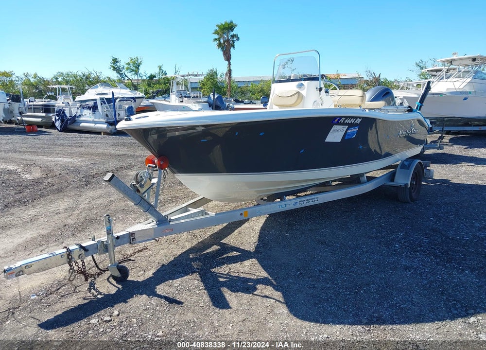 2017 NAUTICSTAR 1900XS VIN: JNT27421F717