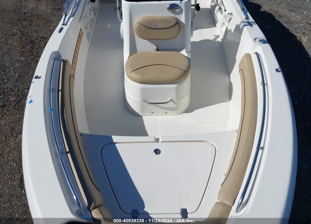 2017 NAUTICSTAR 1900XS VIN: JNT27421F717