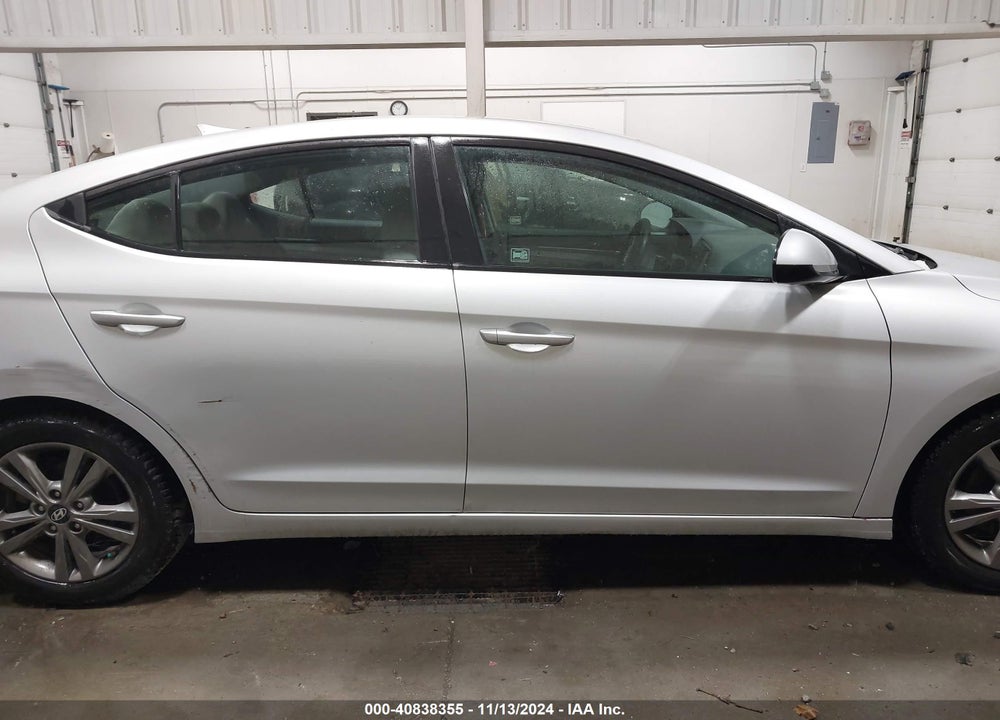 2018 HYUNDAI ELANTRA SEL VIN: 5NPD84LF1JH307988