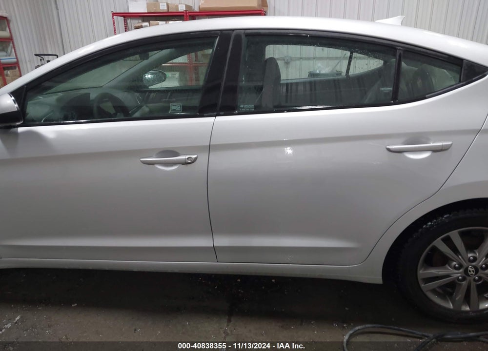 2018 HYUNDAI ELANTRA SEL VIN: 5NPD84LF1JH307988