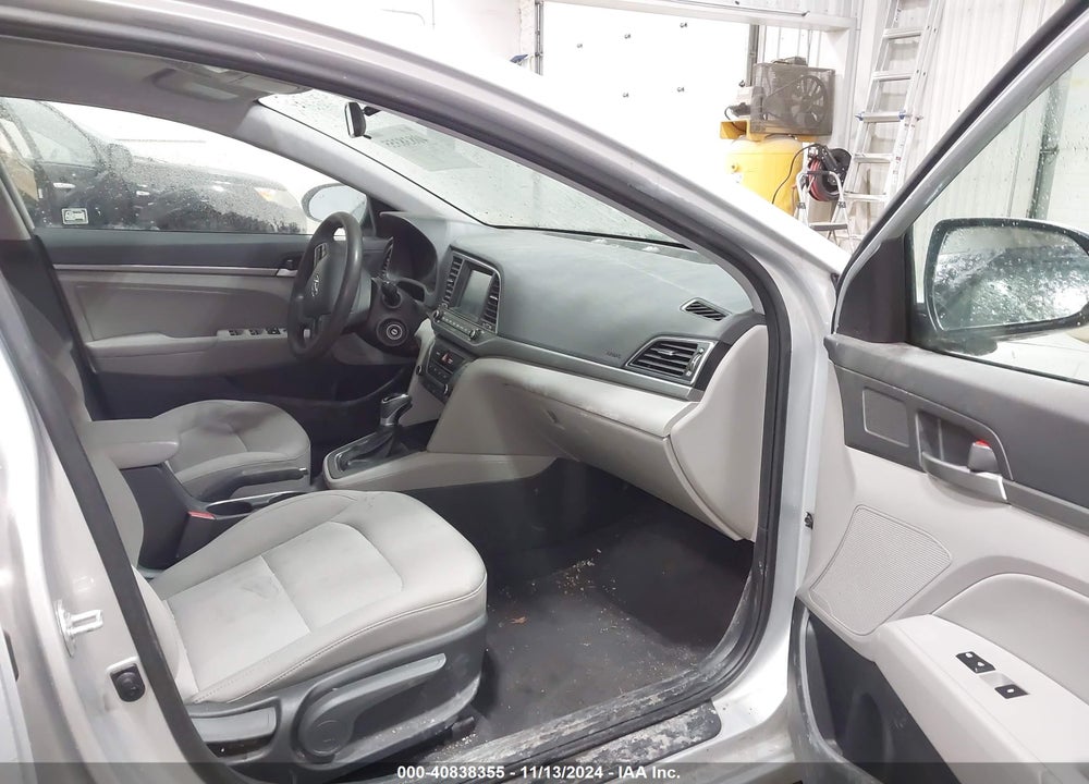 2018 HYUNDAI ELANTRA SEL VIN: 5NPD84LF1JH307988