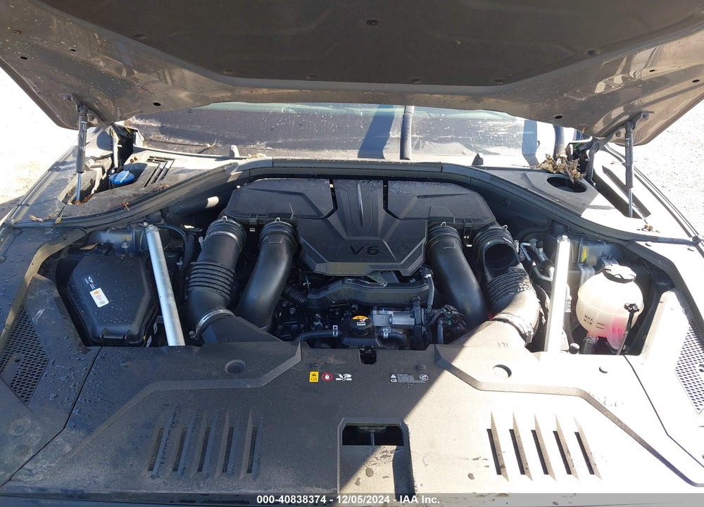 2022 GENESIS GV70 3.5T AWD SPORT VIN: KMUMCDTCXNU043604
