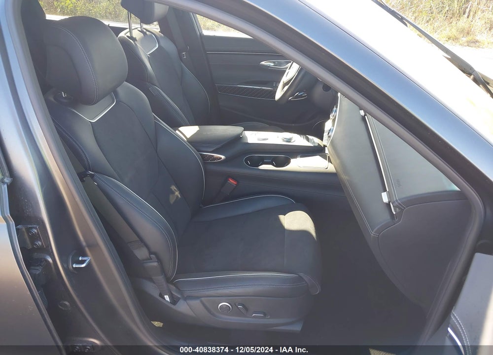 2022 GENESIS GV70 3.5T AWD SPORT VIN: KMUMCDTCXNU043604