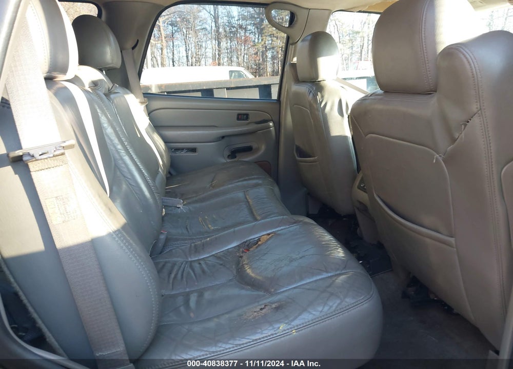 2004 CHEVROLET TAHOE LT VIN: 1GNEK13Z54R149240