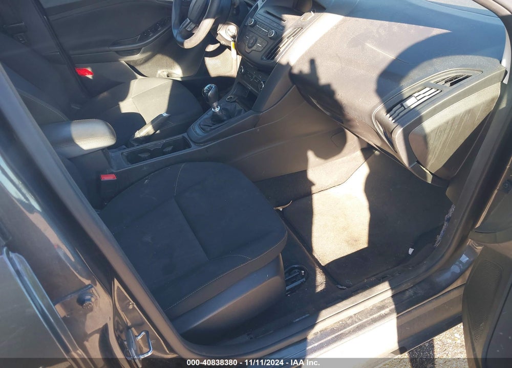 2015 FORD FOCUS SE VIN: 1FADP3FE5FL292422