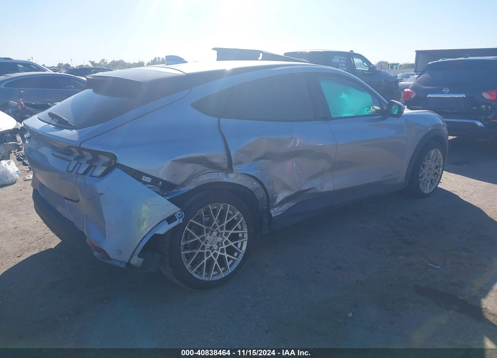 2022 FORD MUSTANG MACH-E SELECT VIN: 3FMTK1RM4NMA10257