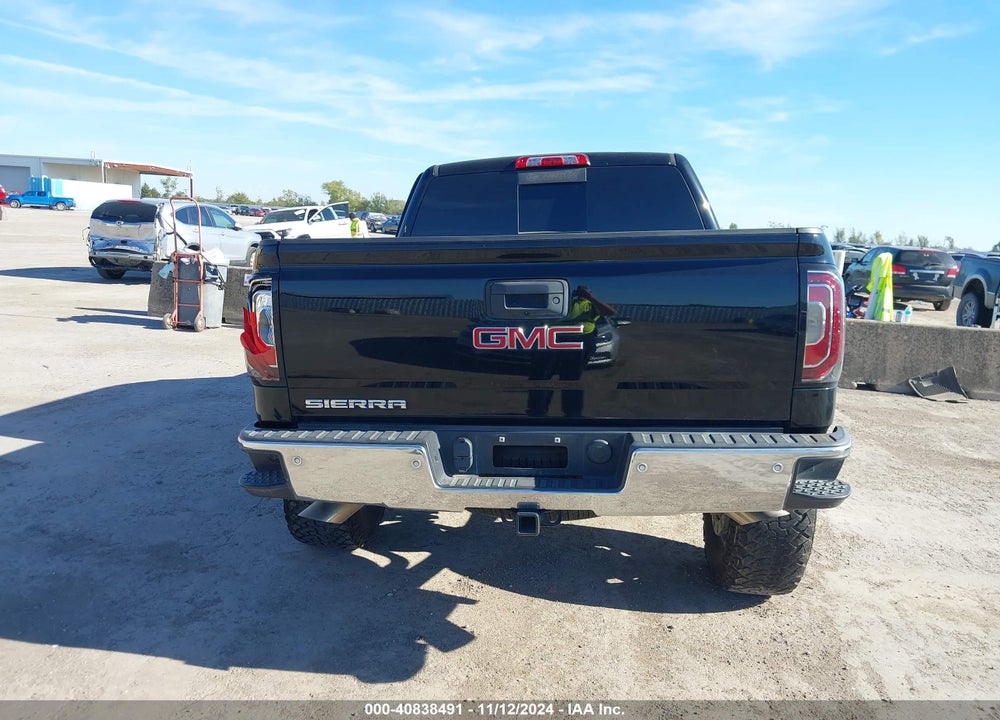2018 GMC SIERRA 1500 SLT VIN: 3GTU2NEC5JG355724