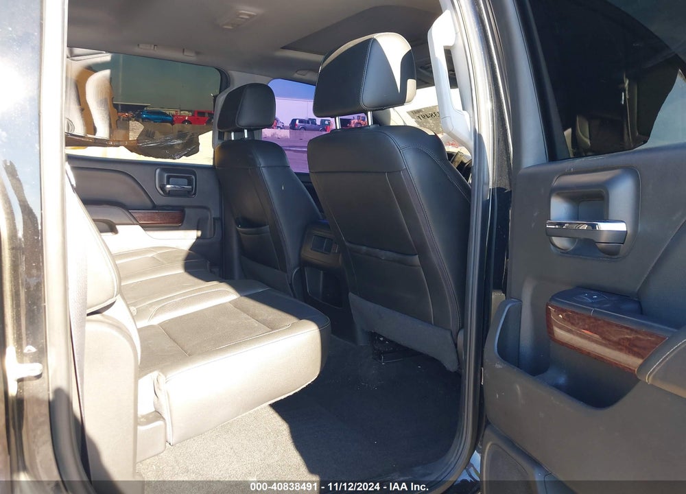 2018 GMC SIERRA 1500 SLT VIN: 3GTU2NEC5JG355724