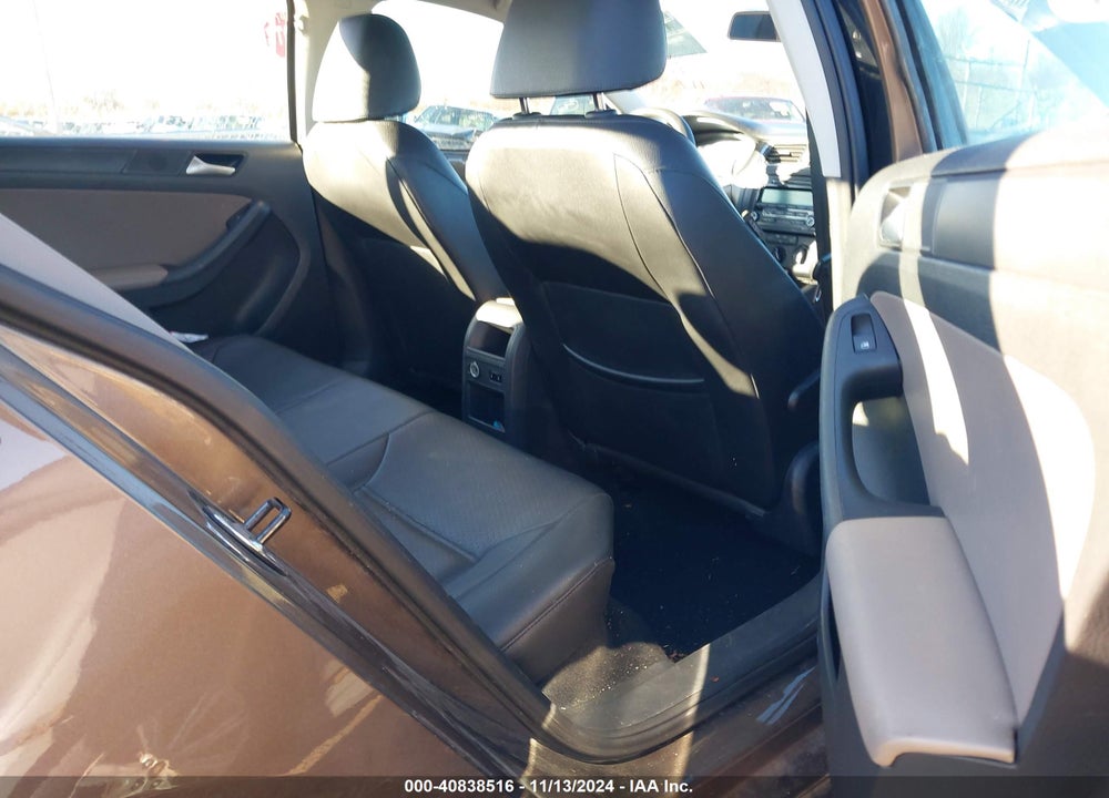 2014 VOLKSWAGEN JETTA 2.0L S VIN: 3VW1K7AJ5EM332127